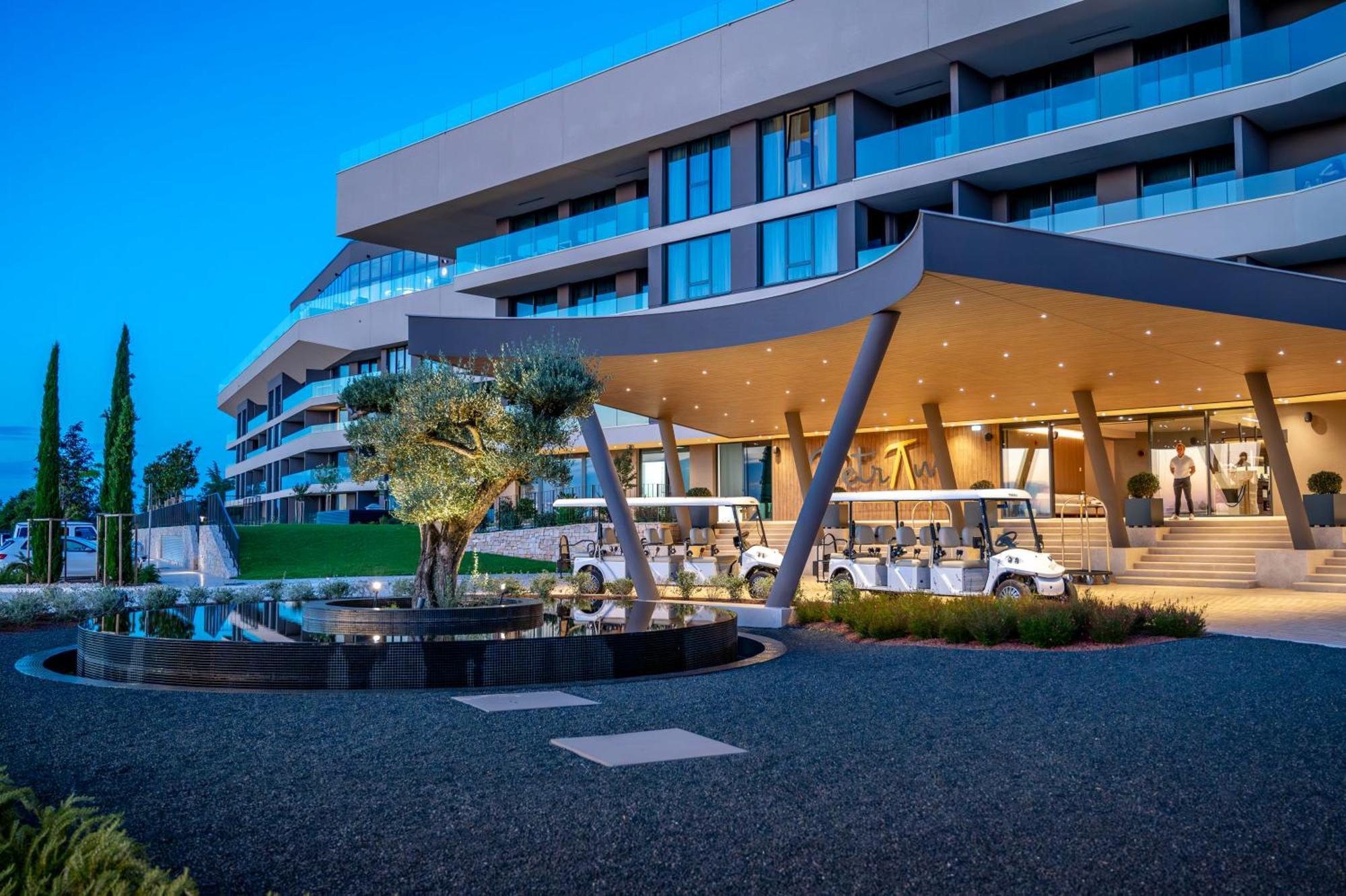 Petram Resort & Residences サヴドリア エクステリア 写真