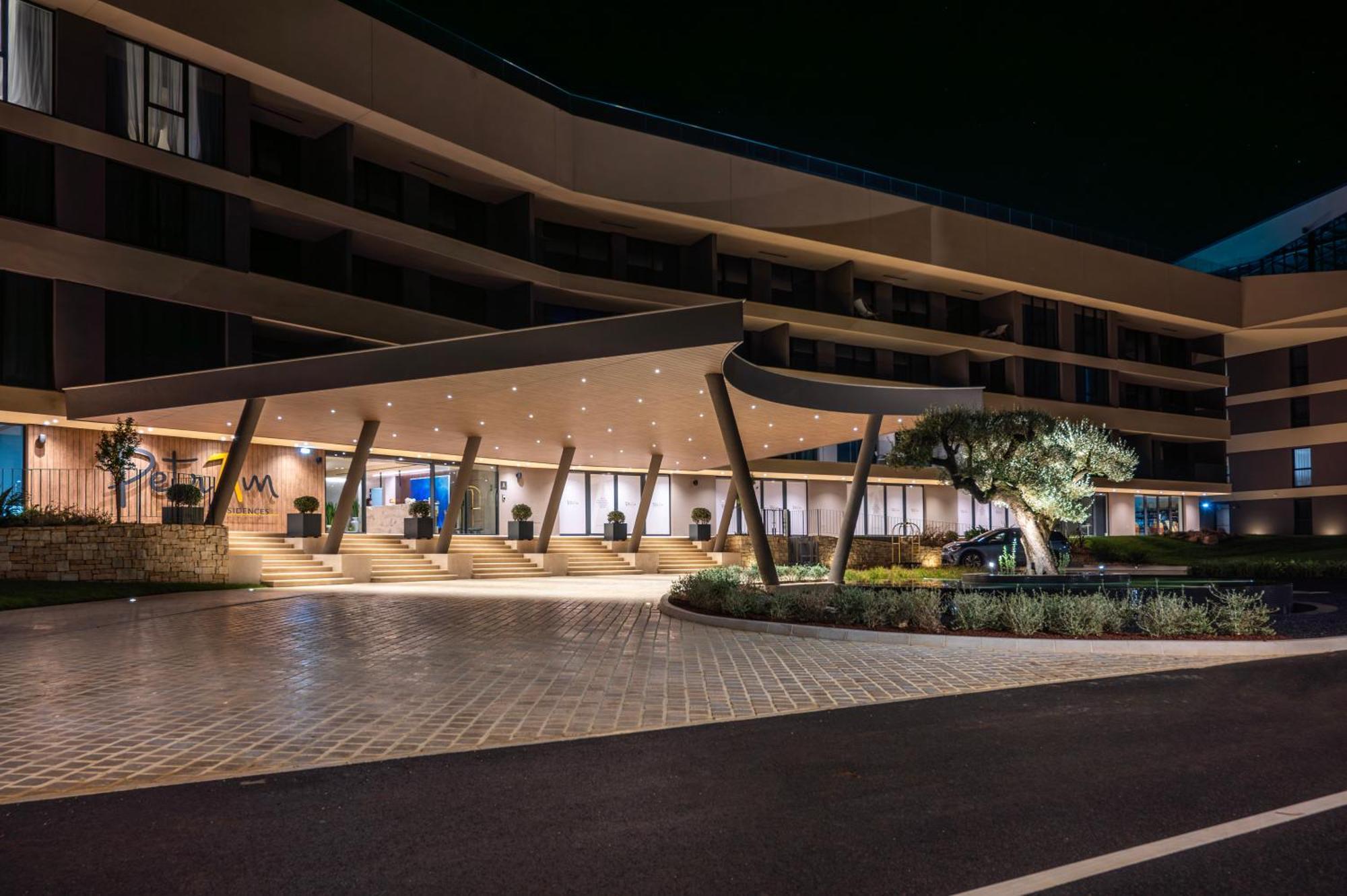 Petram Resort & Residences サヴドリア エクステリア 写真