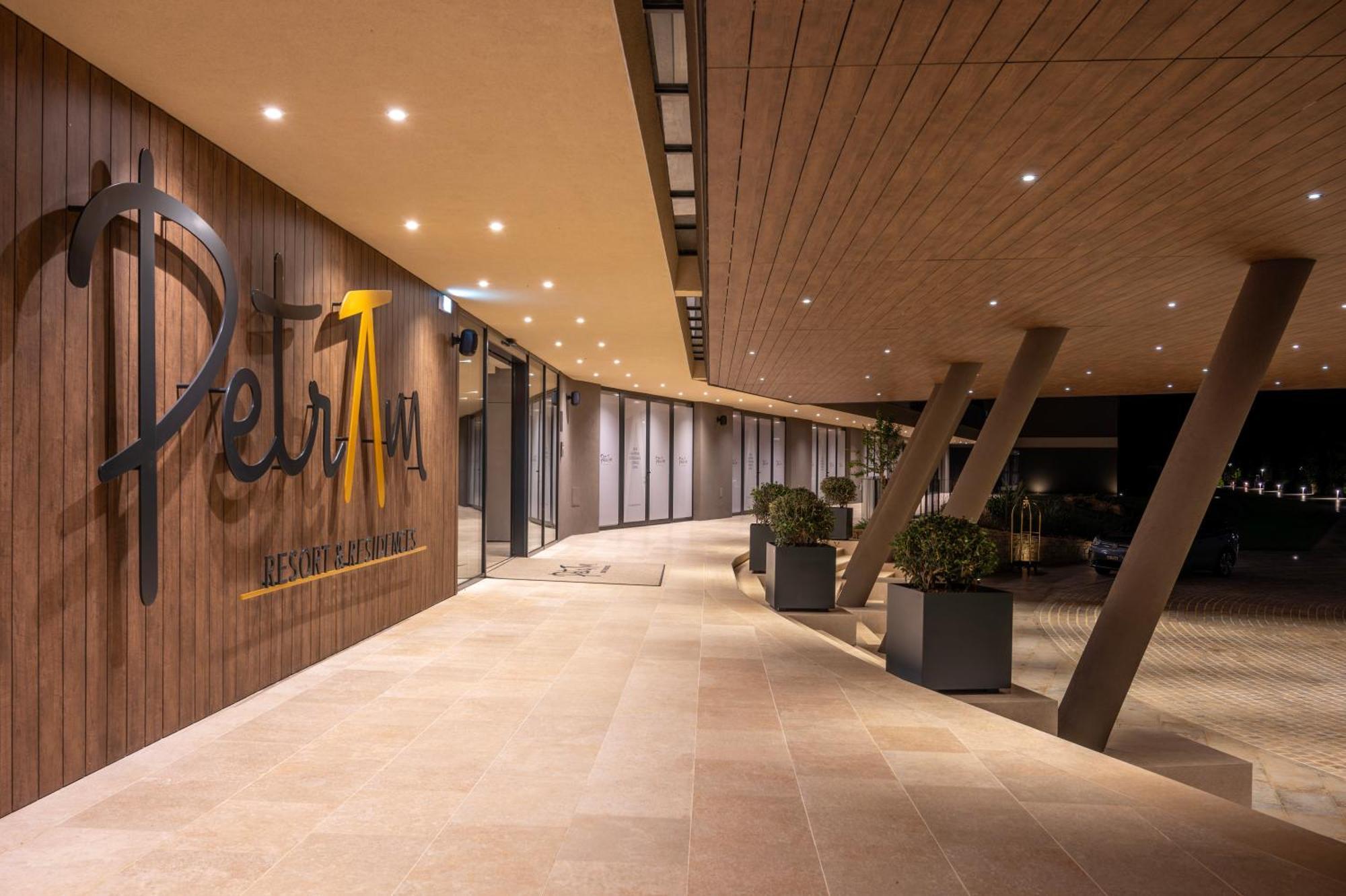 Petram Resort & Residences サヴドリア エクステリア 写真