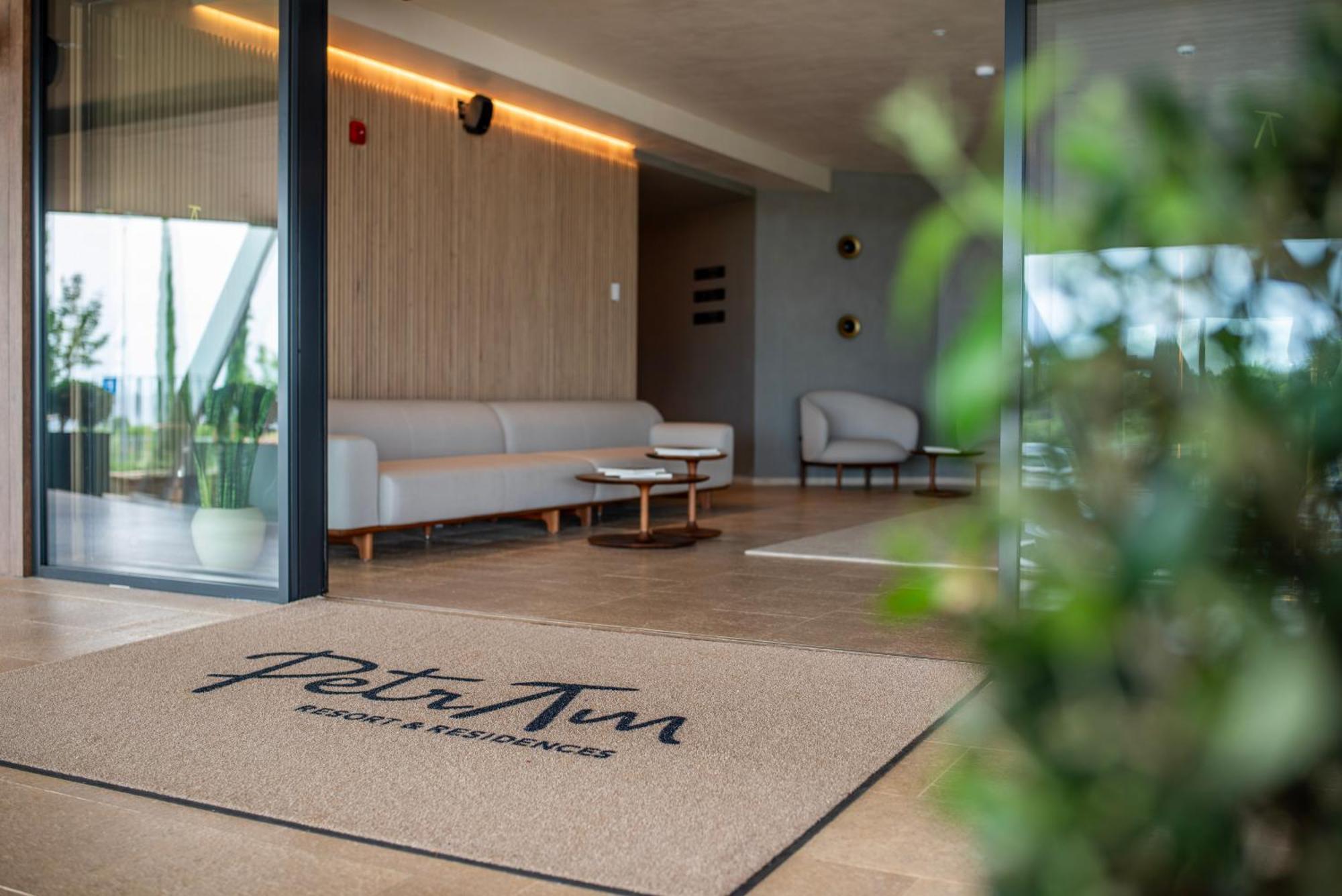 Petram Resort & Residences サヴドリア エクステリア 写真